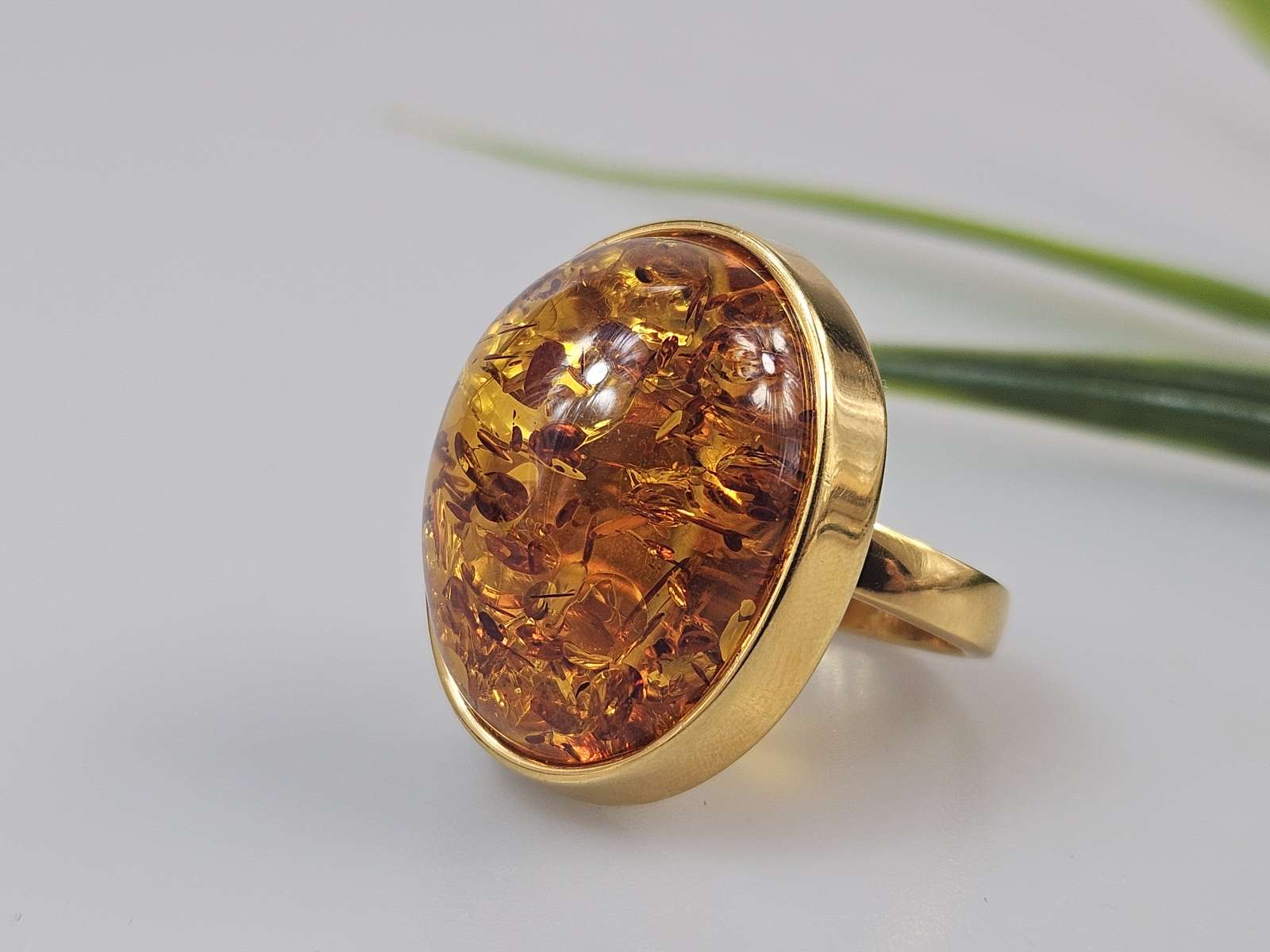 Gintarinis žiedas Amber ring didelis žiedas su gintaru ir auksu
