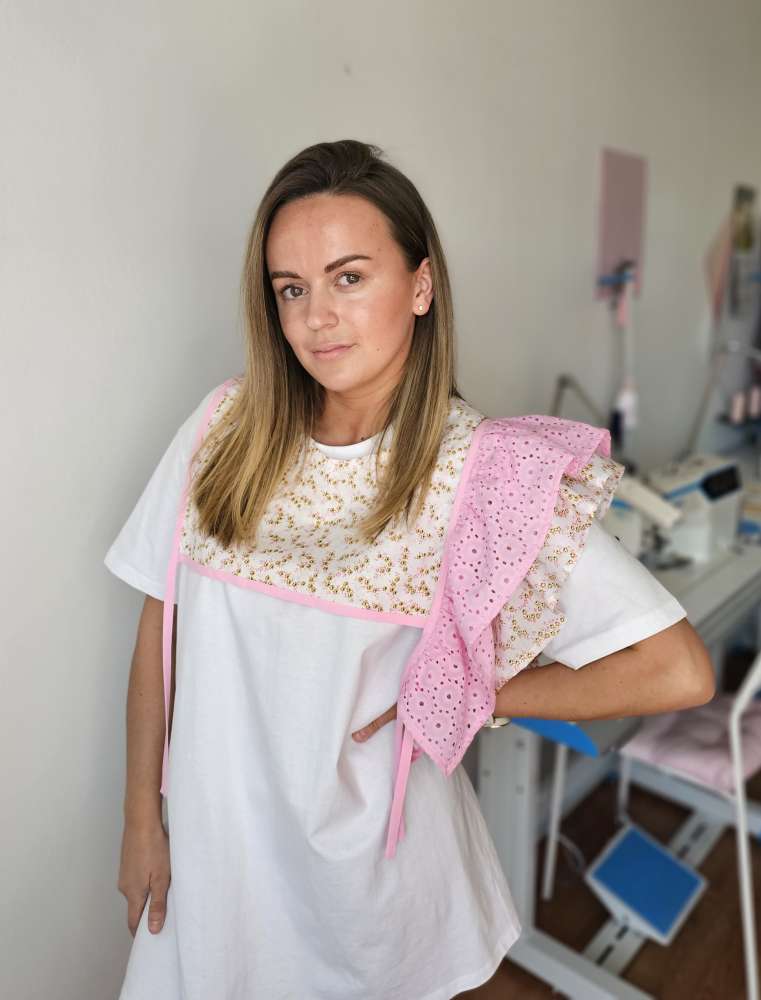 Stilinga išskirtinė ir vienetinė apykaklė