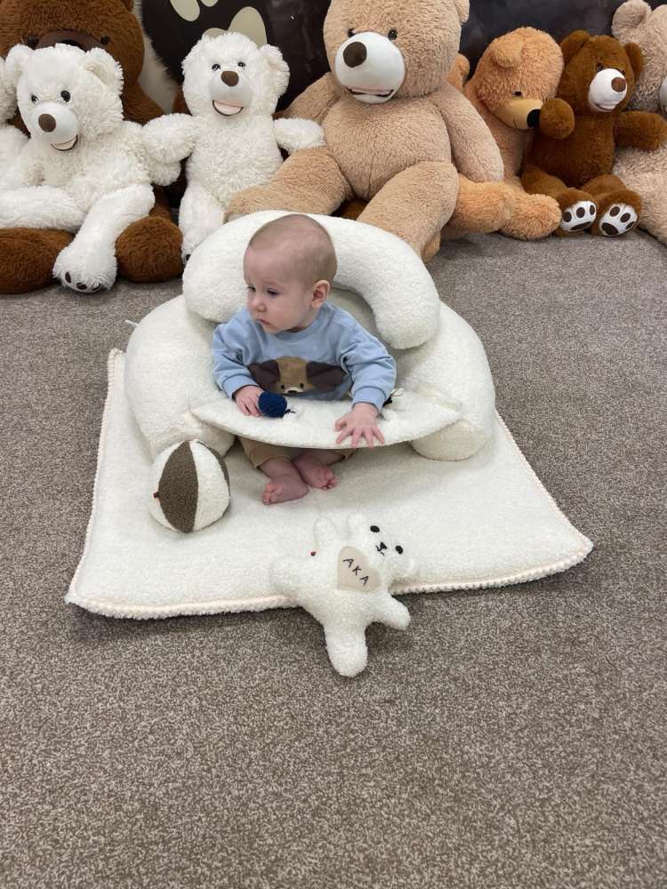 SĖDINUKAS su pailgu kilimėliu ,,Teddy baltoji meškutė,,