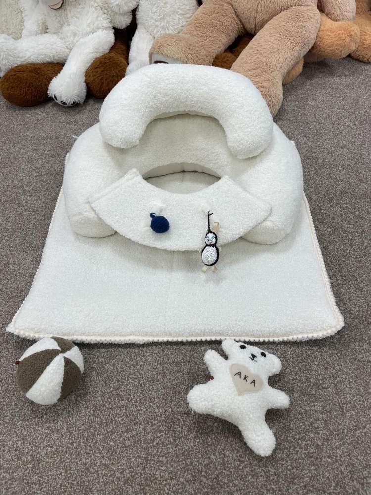 SĖDINUKAS su pailgu kilimėliu ,,Teddy baltoji meškutė,,
