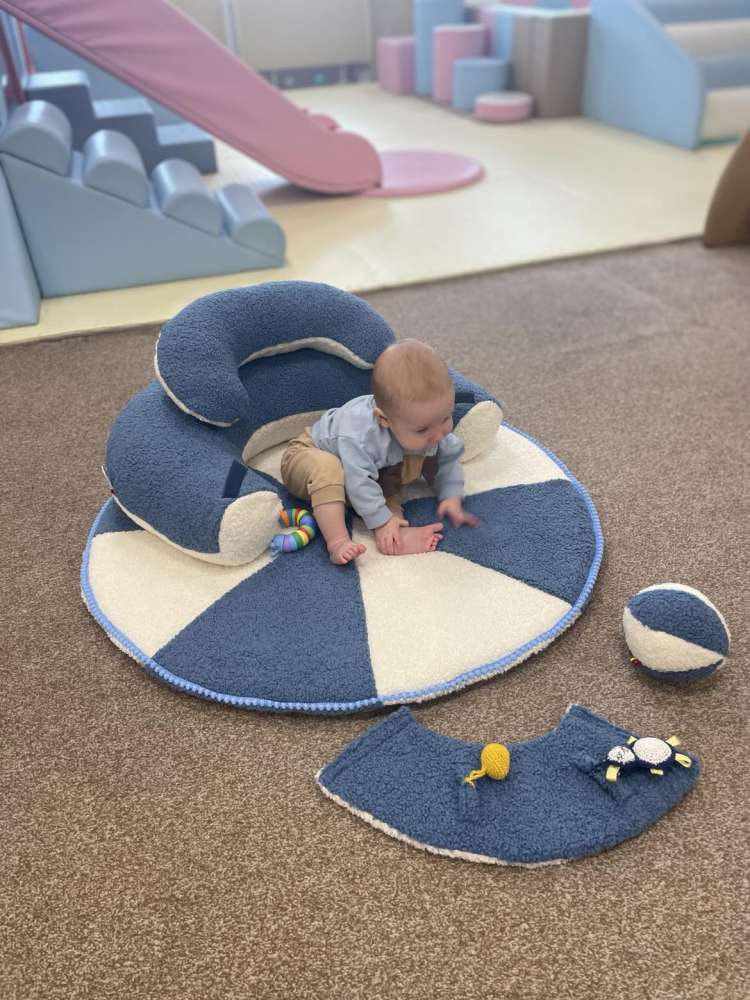 SĖDINUKAS su apvaliu kilimėliu ,,Teddy vandenynas,,
