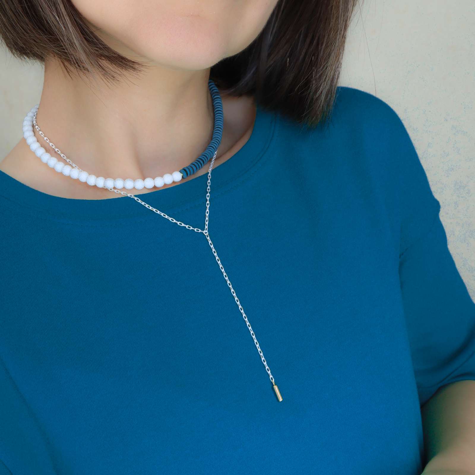 Balta minimalistinė grandinėlė