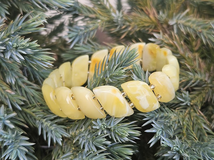 Apyrankė su baltu gintaru kasdienai White amber bracelet