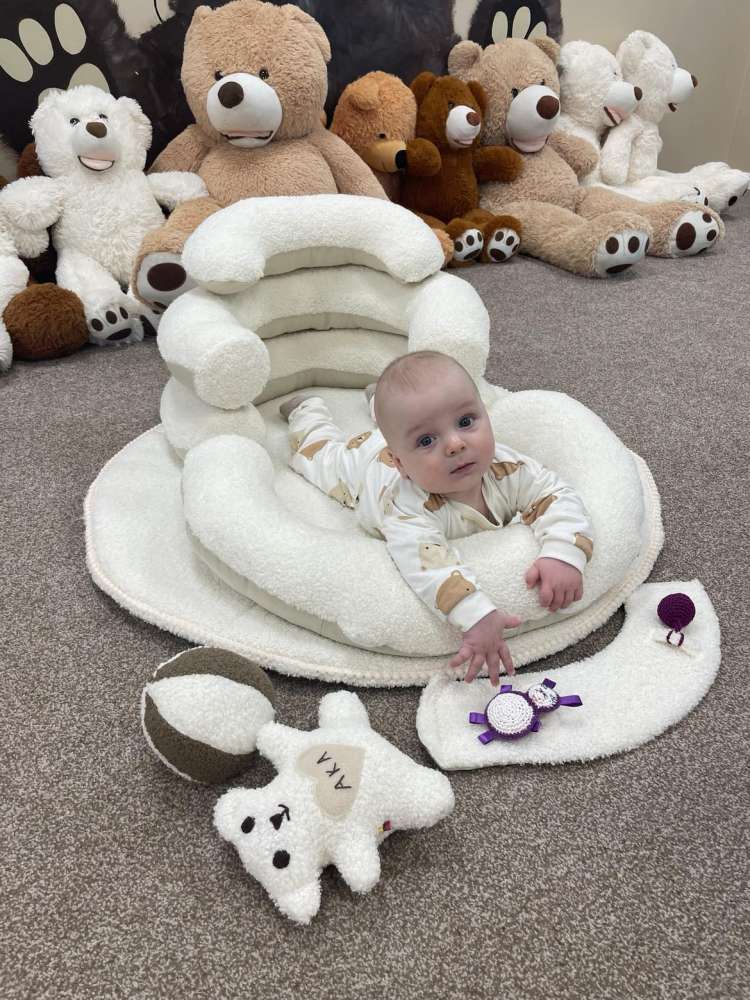 SĖDINUKAS Transformeris su apvaliu kilimėliu ,,Teddy vanilinis,,