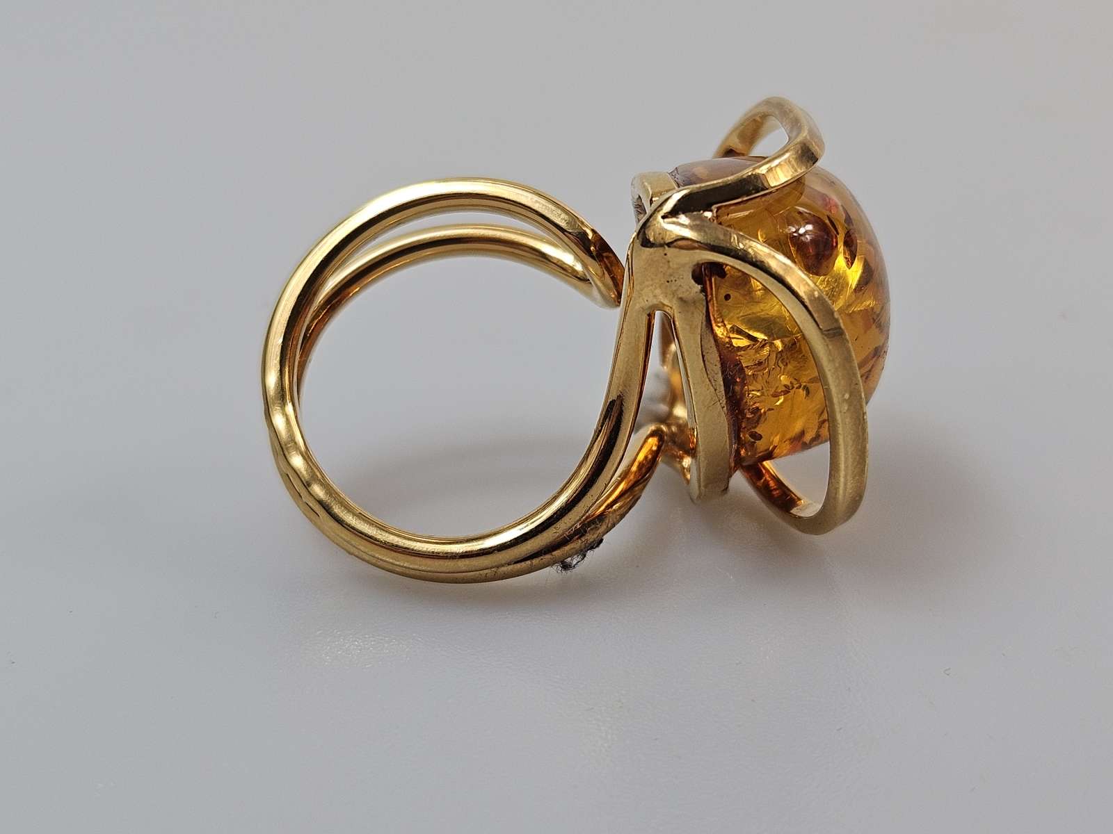 Gintarinis žiedas Amber ring didelis žiedas su gintaru ir auksu