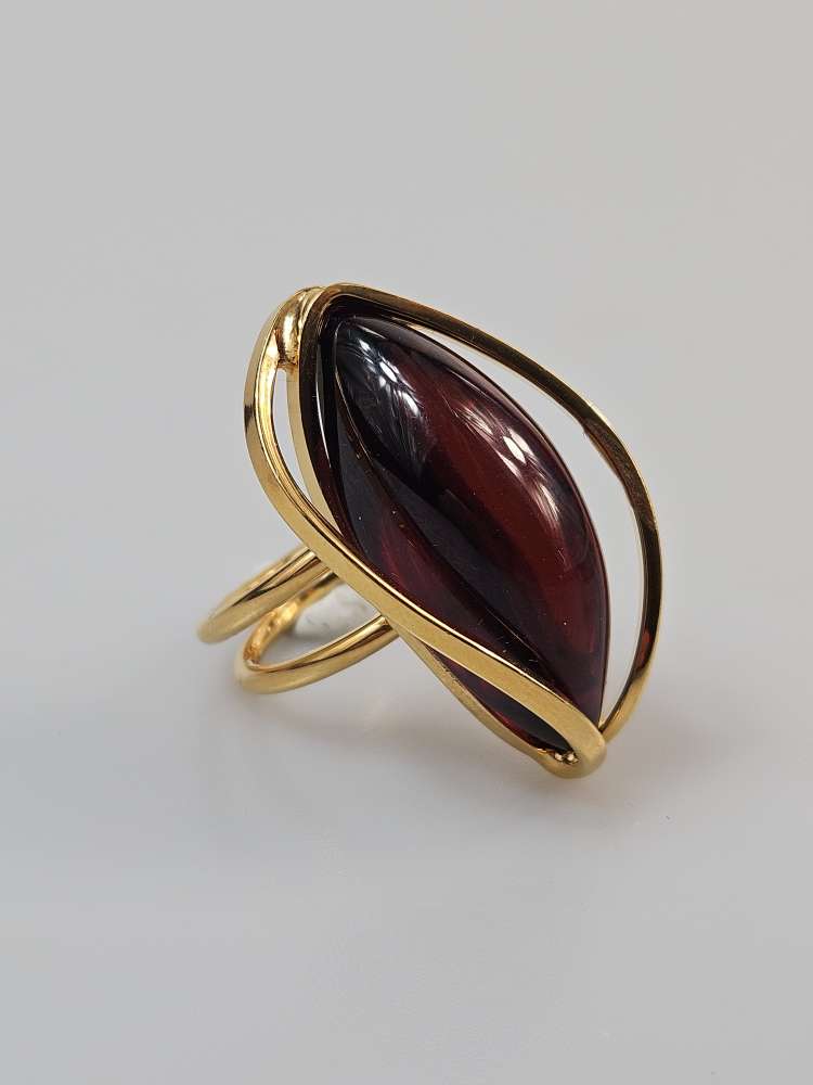 Gintarinis žiedas Amber ring didelis žiedas su  vyšniniu gintaru ir auksu