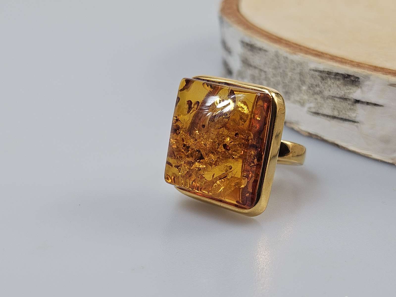 Gintarinis žiedas Amber ring didelis žiedas su gintaru ir auksu
