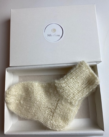 Pirmosios kūdikio kojinaitės (12 cm)