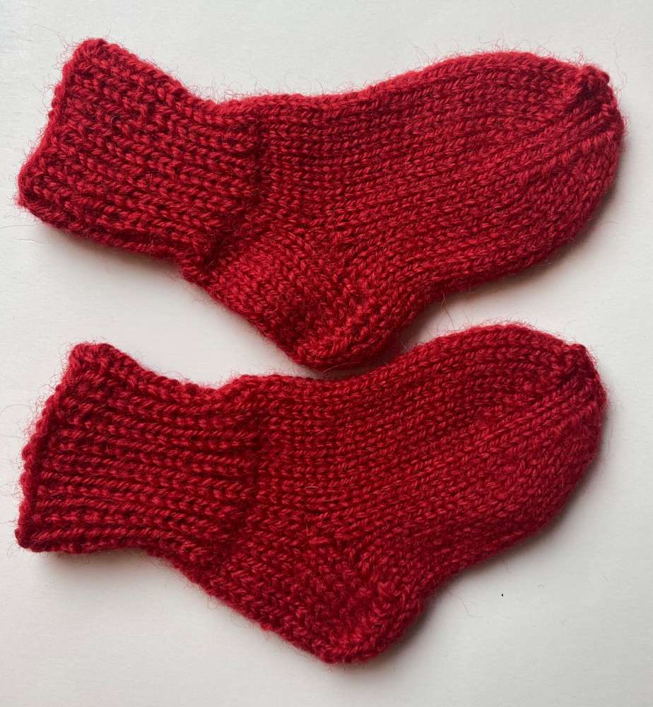 Pirmosios kūdikio kojinaitės (10 cm)