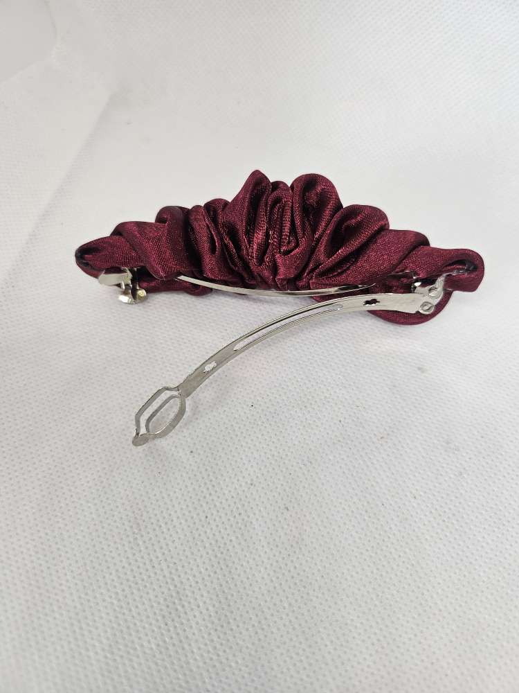 Bordo satino plaukų segtukas – Klasikinė elegancija