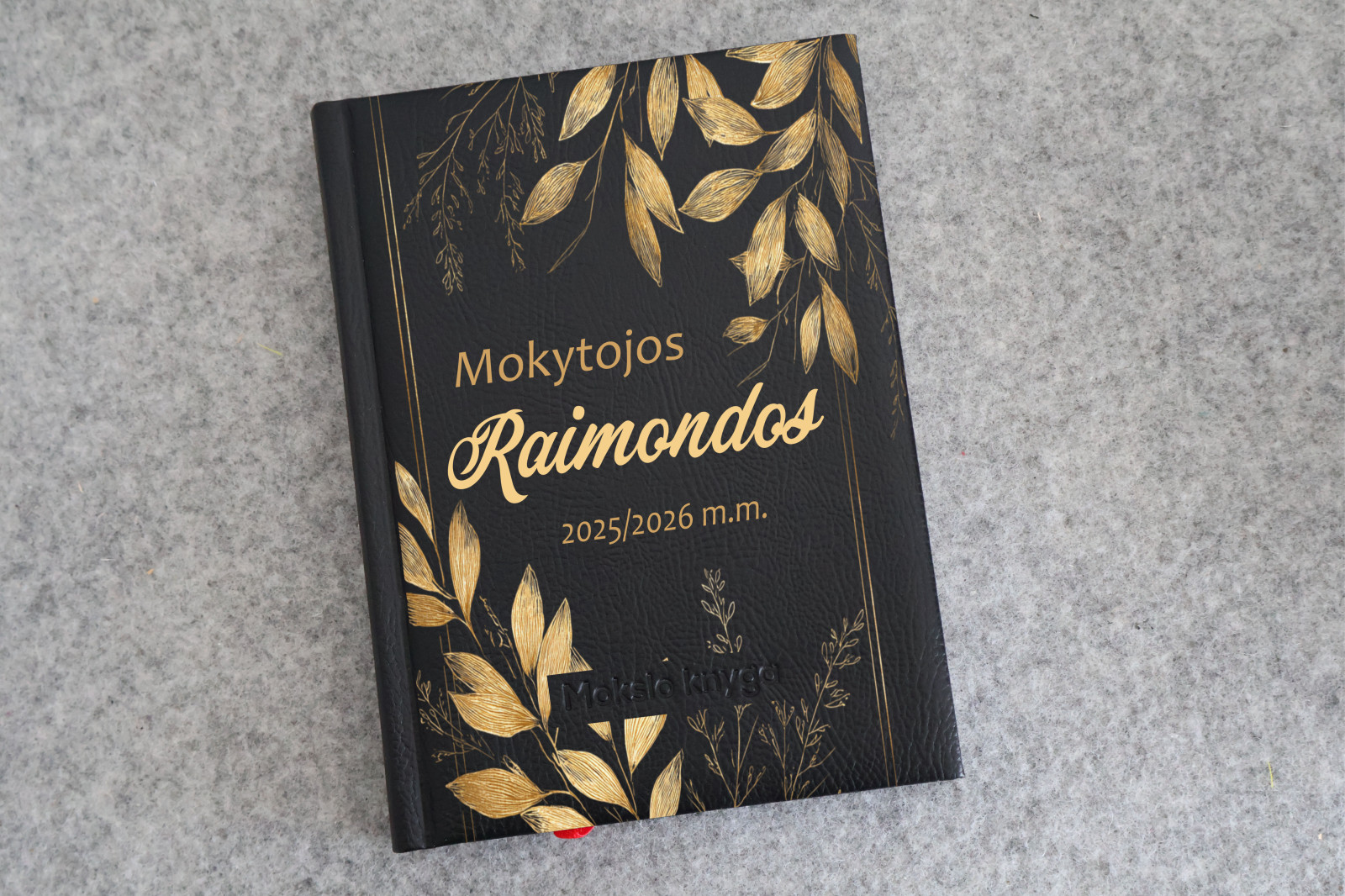Vardinis mokytojos dienynas ir kalendorius 2025/2026, elegantiškas dizainas
