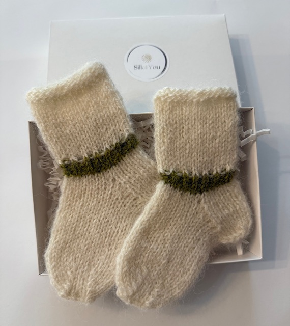 Pirmosios kūdikio kojinaitės (10 cm)