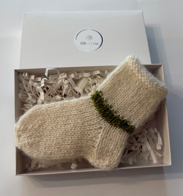 Pirmosios kūdikio kojinaitės (10 cm)