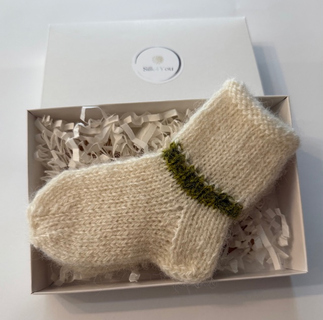 Pirmosios kūdikio kojinaitės (10 cm)
