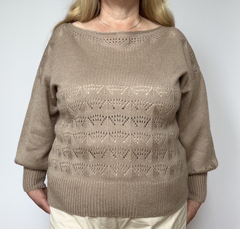 Angora Gold verpalų „Light Beige 543“ spalvos megztukas, L-XL dydis Angora Gold verpalų „Light Beige 543“ spalvos megztukas, L-XL dydis