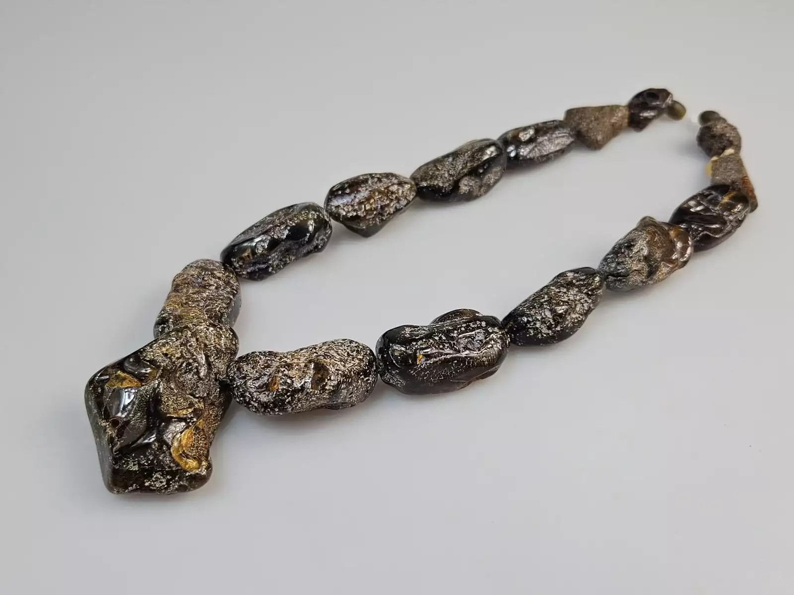 Masyvūs juodi gintariniai karoliai Raw Amber necklace Masyvūs juodi gintariniai karoliai Raw Amber necklace