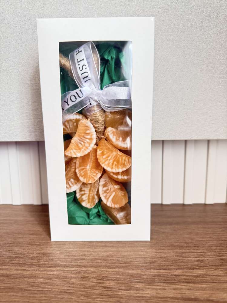 SKILTELIŲ KEKĖ | rankų darbo muilas (mandarinas) SKILTELIŲ KEKĖ | rankų darbo muilas (mandarinas)