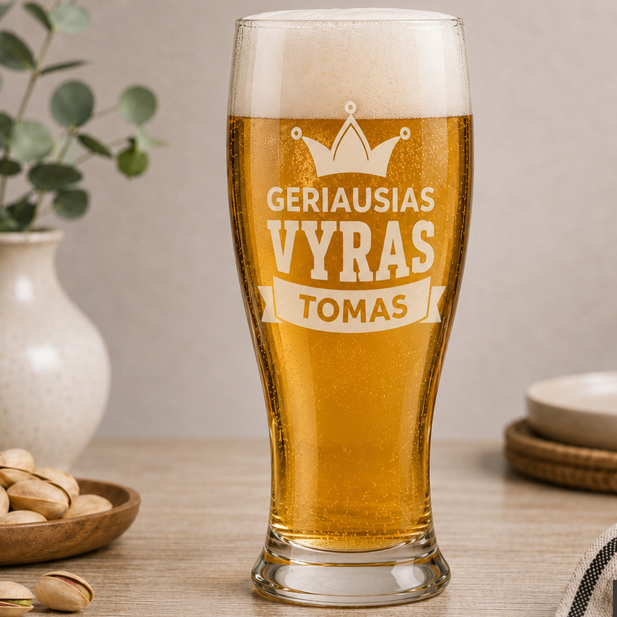 Alaus bokalas „Geriausias vyras“ su vardu ir karūnos graviravimu Alaus bokalas „Geriausias vyras“ su vardu ir karūnos graviravimu