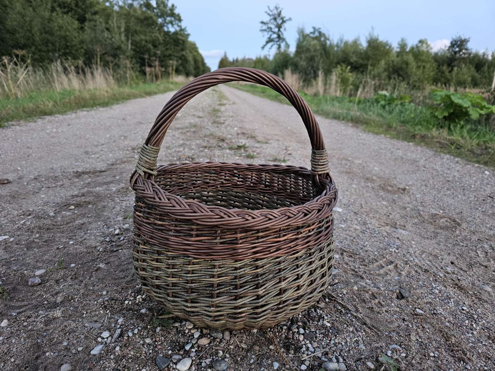 Apvali pintinė dviejų atspalvių Apvali pintinė dviejų atspalvių