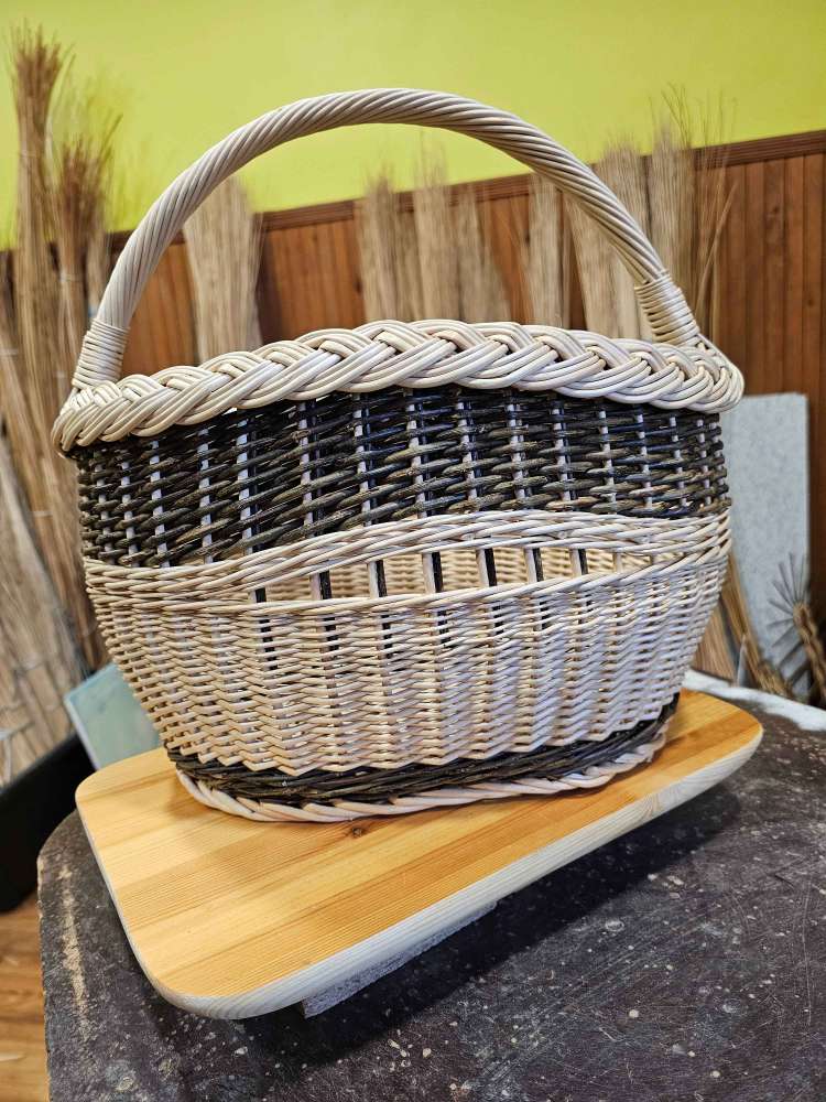 Maža dryžuota pintinė Maža dryžuota pintinė