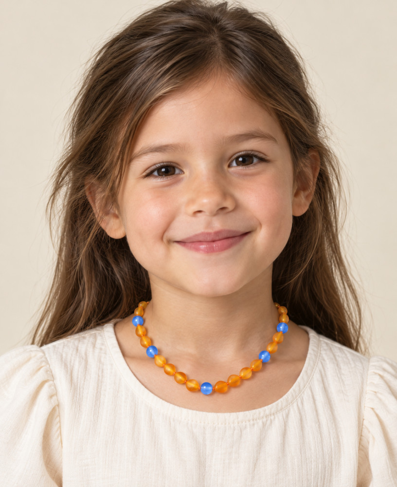 🧡 Vaikiški gintariniai karoliai su spalvotais akmenukais (33 cm) BN0062 🧡 Vaikiški gintariniai karoliai su spalvotais akmenukais (33 cm) BN0062