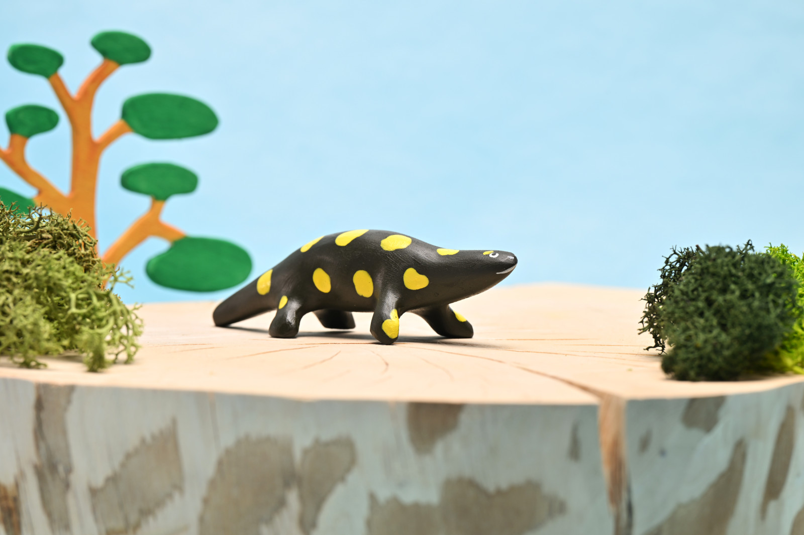 Salamandra — rankomis tapyta medinė figūrėlė Salamandra — rankomis tapyta medinė figūrėlė